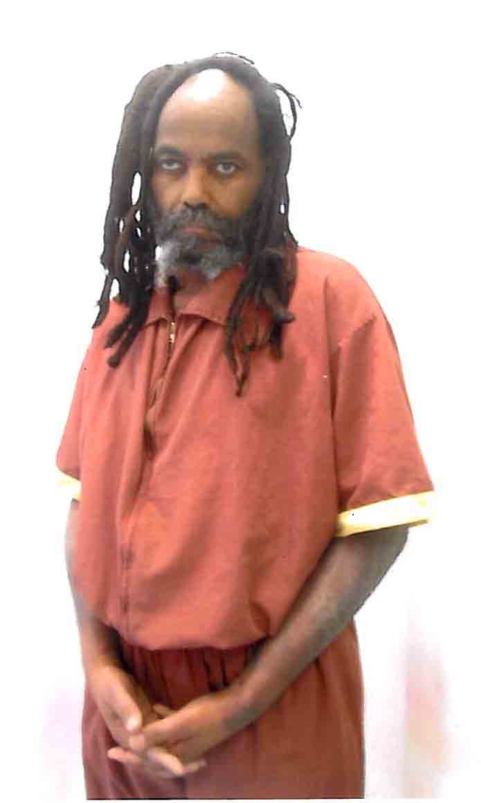 mumia_abu-jamal_debout